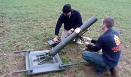 迫击炮爆料视频,揭秘战场利器背后的故事