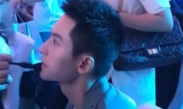 娱乐吃瓜女星剧组,揭秘吃瓜女星与神秘剧组背后的故事