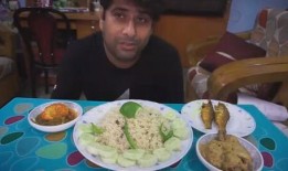 外卖小哥爆料手抓饭视频,街头美食背后的感人故事