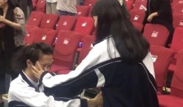 求婚吃瓜视频大全集免费观看,求婚吃瓜视频大全免费观看，甜蜜瞬间尽收眼底